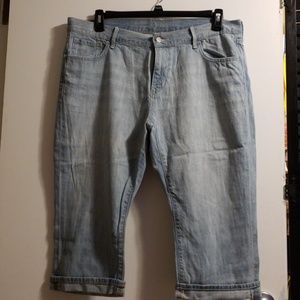 Old Navy capri jeans